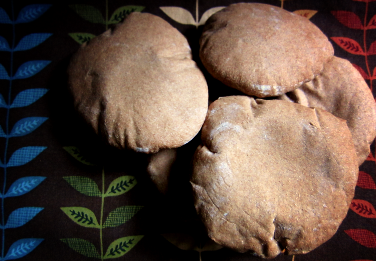 Homemade Whole Wheat Pita Bread Recipe