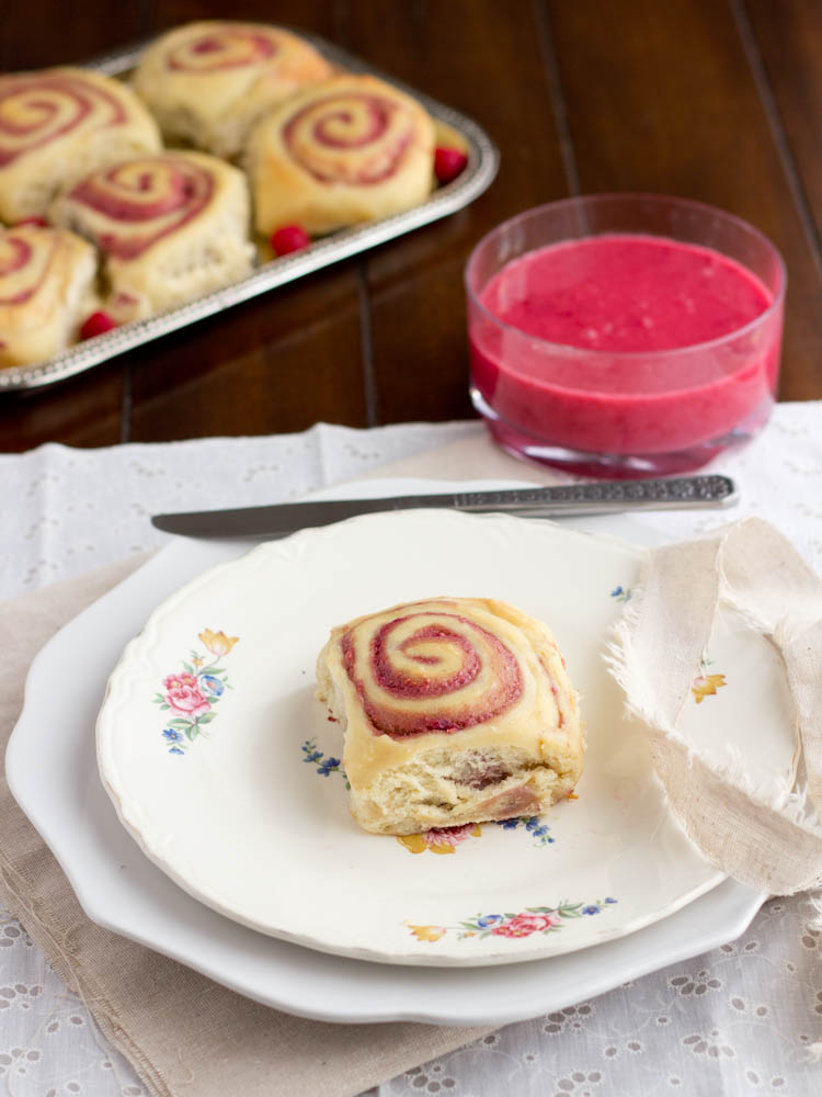 Raspberry Cream Cheese Rolls