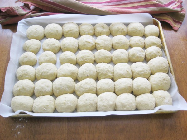 A Handful of Everything: Delectable White, Whole Wheat, and Oat Dinner Rolls