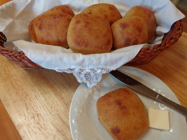 From Grain to Dinner Rolls in Less Than an Hour